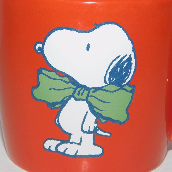 Christmas SNOOPY wearing Green Bow Red Coffee Mug Modern Gourmet Foods 10 oz - Picture 2 of 5
